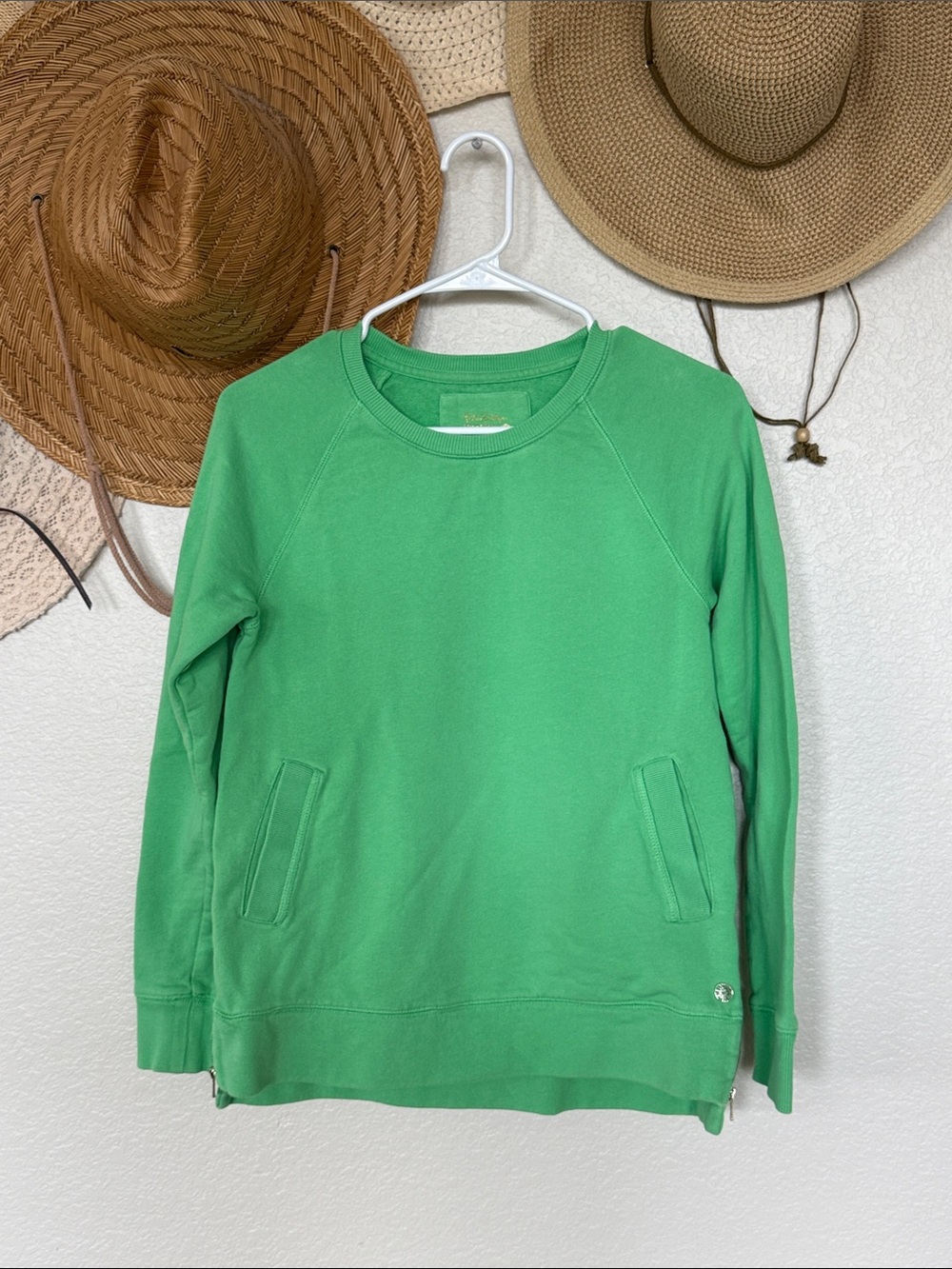 Lilly Pulitzer Luxletic Beach Comber Cabana Green Pullover Sweatshirt, XS, VGUC